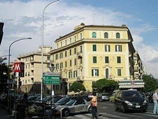 Bed & Breakfast King Square 2*